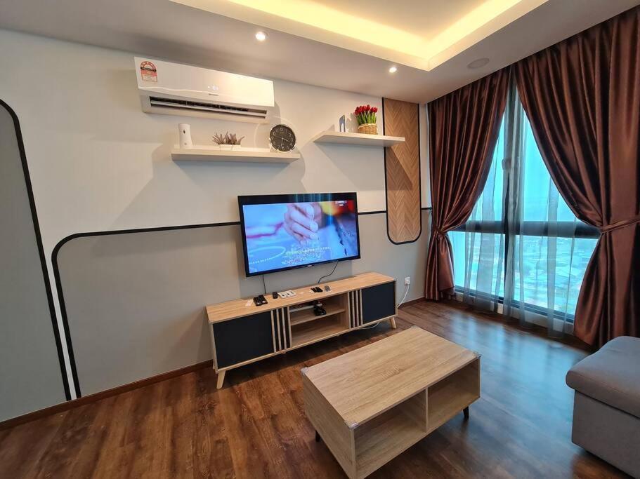 V' Bros Vivacity 3bedroom J4.2 Got Dryer * Kuching