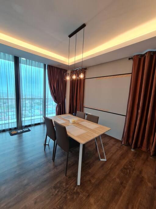 V' Bros Vivacity 3bedroom J4.2 Got Dryer *