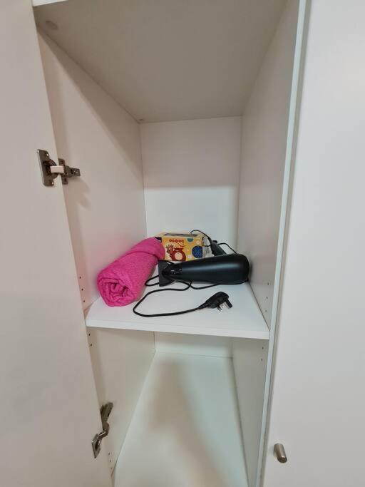 V' Bros Vivacity 3bedroom J4.2 Got Dryer Kuching