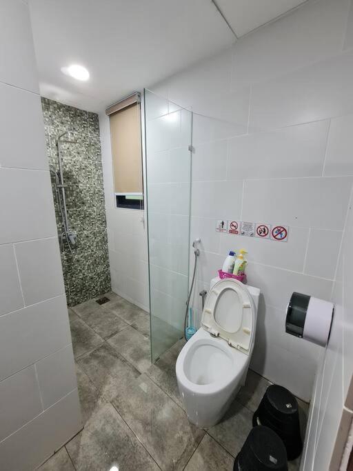 V' Bros Vivacity 3bedroom J4.2 Got Dryer Apartment