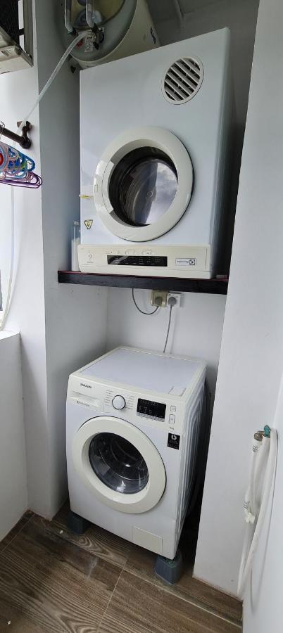 V' Bros Vivacity 3bedroom J4.2 Got Dryer * Kuching