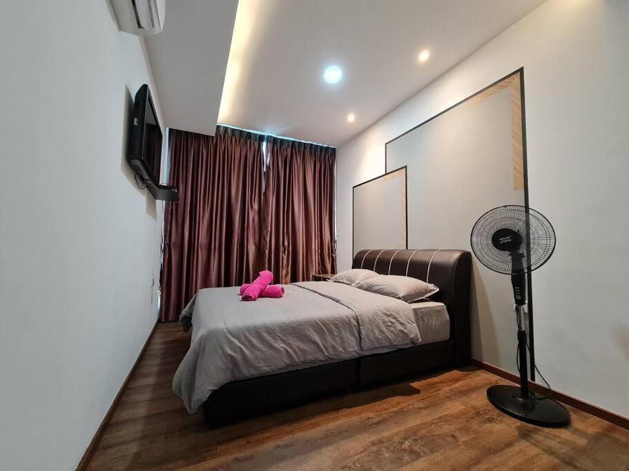 V' Bros Vivacity 3bedroom J4.2 Got Dryer Apartment *